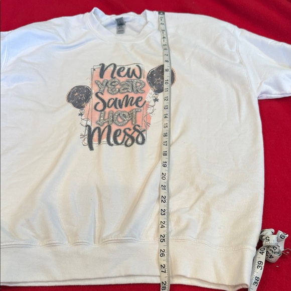 Gildan White New Year Graphic Sweatshirt - Picture 7 of 10